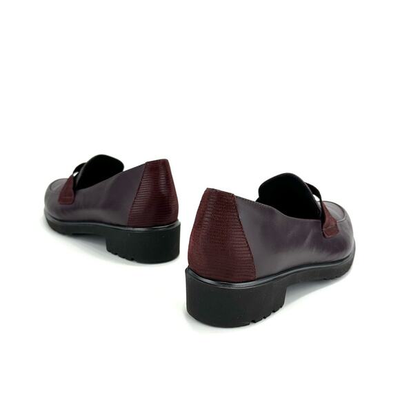 Munro American Geena Women Loafer Size 8 Wine/Red Leather Moc-Toe Low Block Heel - Picture 3 of 16